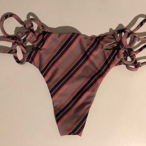 acacia molokini bottoms in that’s 70’s